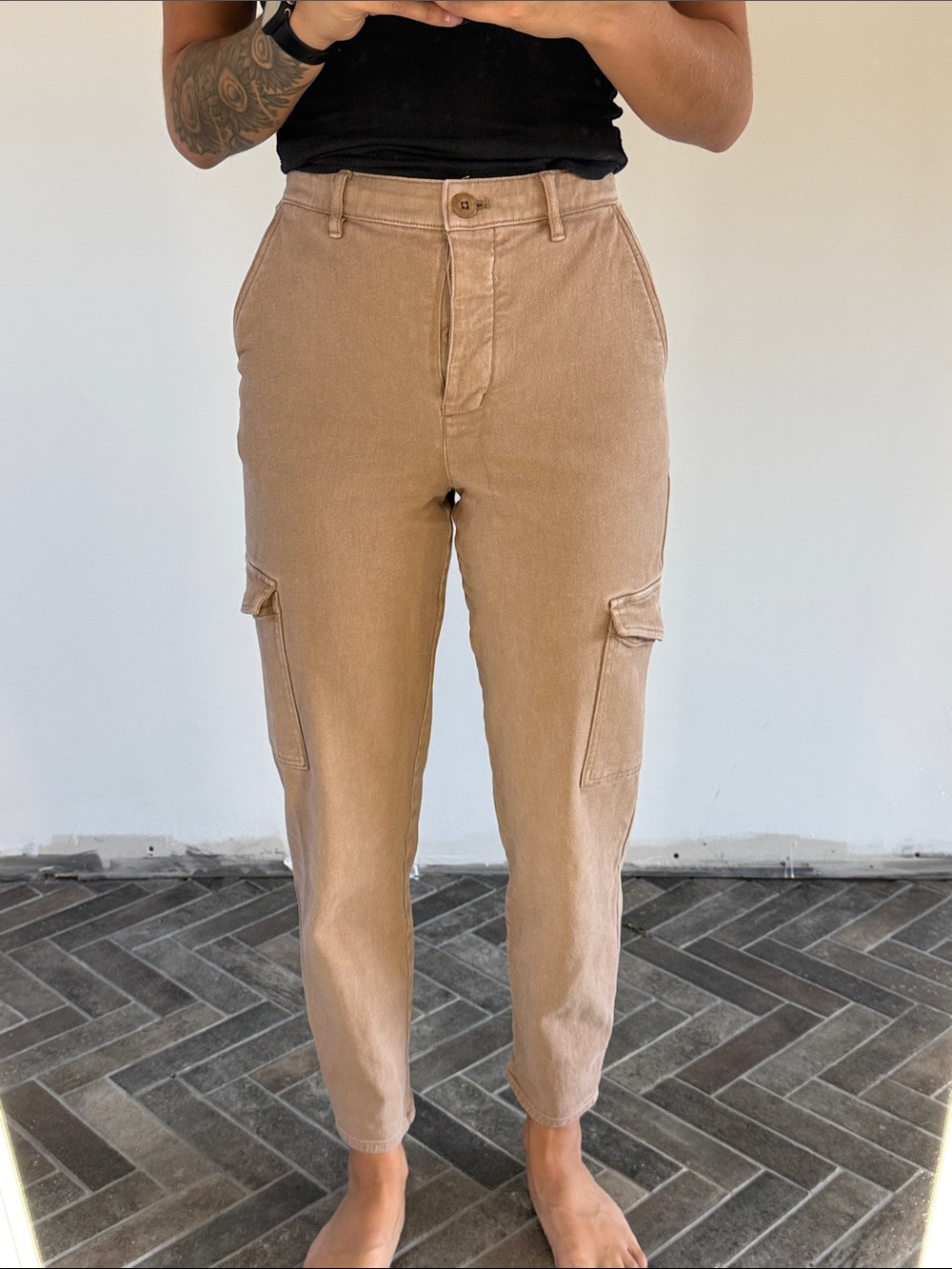 Wilfred Tan Cropped Cargo Pants